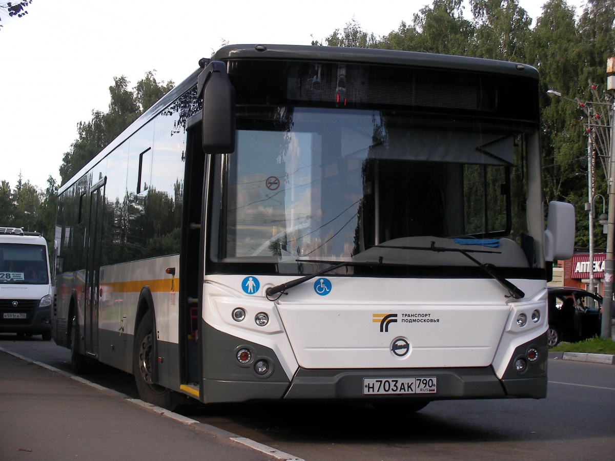 Автобус 790