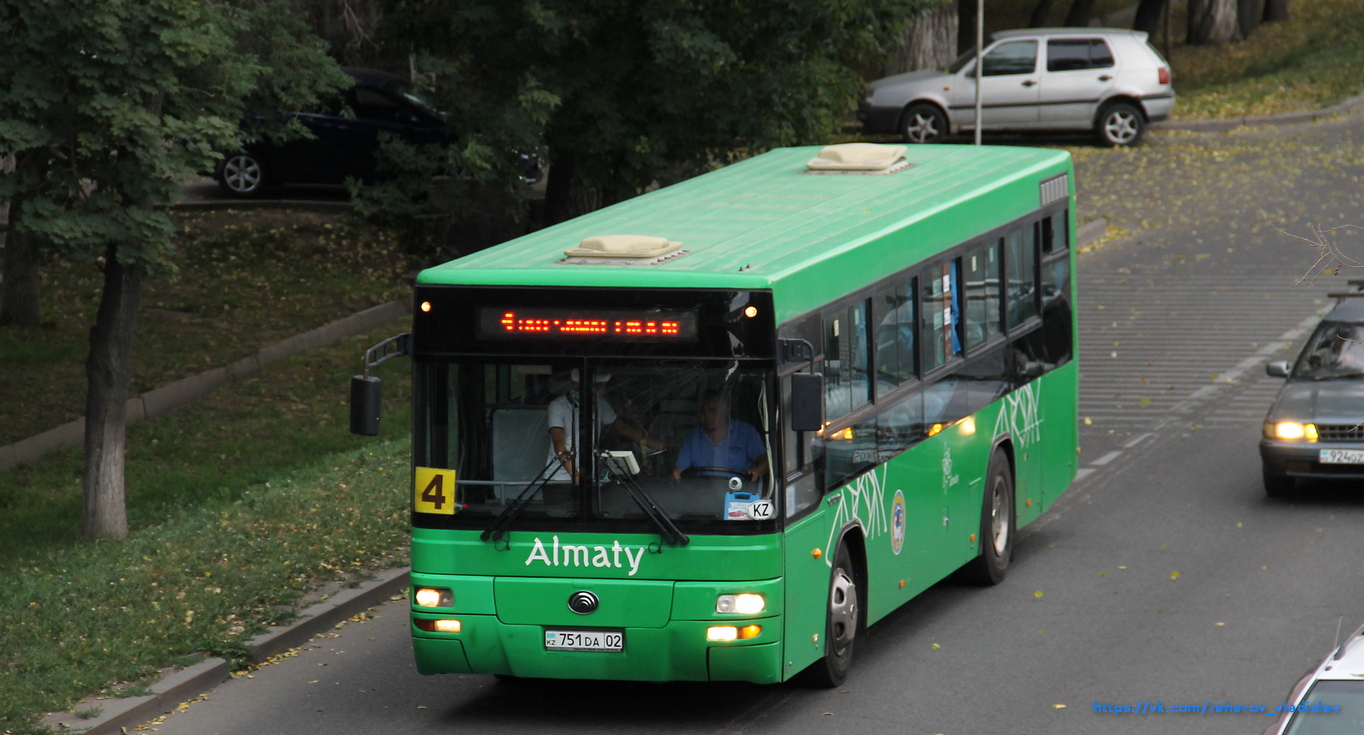 Алматы, Yutong ZK6108HGH № 751 DA 02