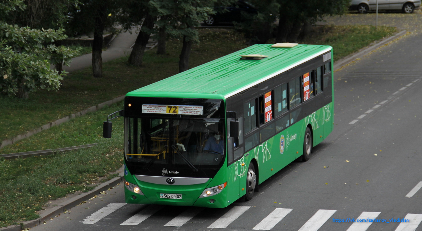 Алматы, Yutong ZK6118HGA № 582 DS 02