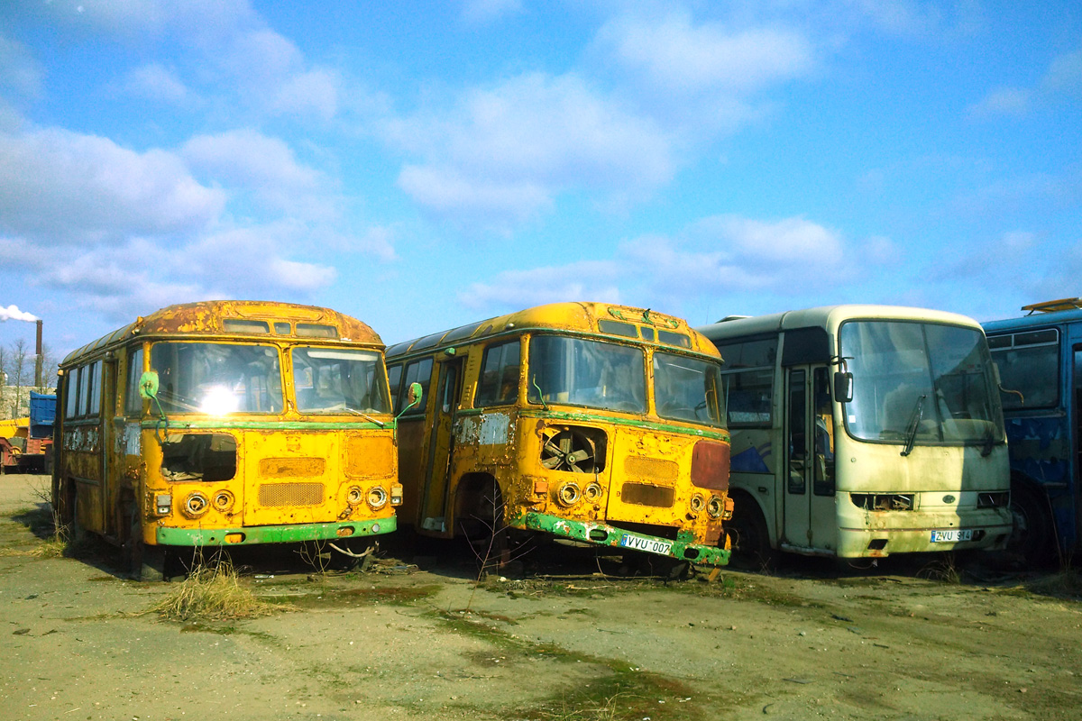 Litva, PAZ-672M č. ZVU 980; Litva, PAZ-672 č. VVU 007; Litva, Hyundai AeroTown č. ZVU 914; Litva — Bus depots