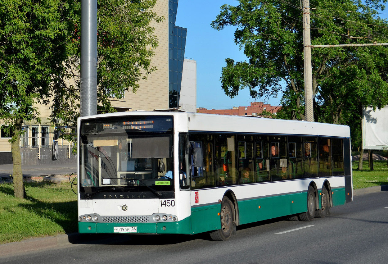 Санкт-Петербург, Волжанин-6270.06 