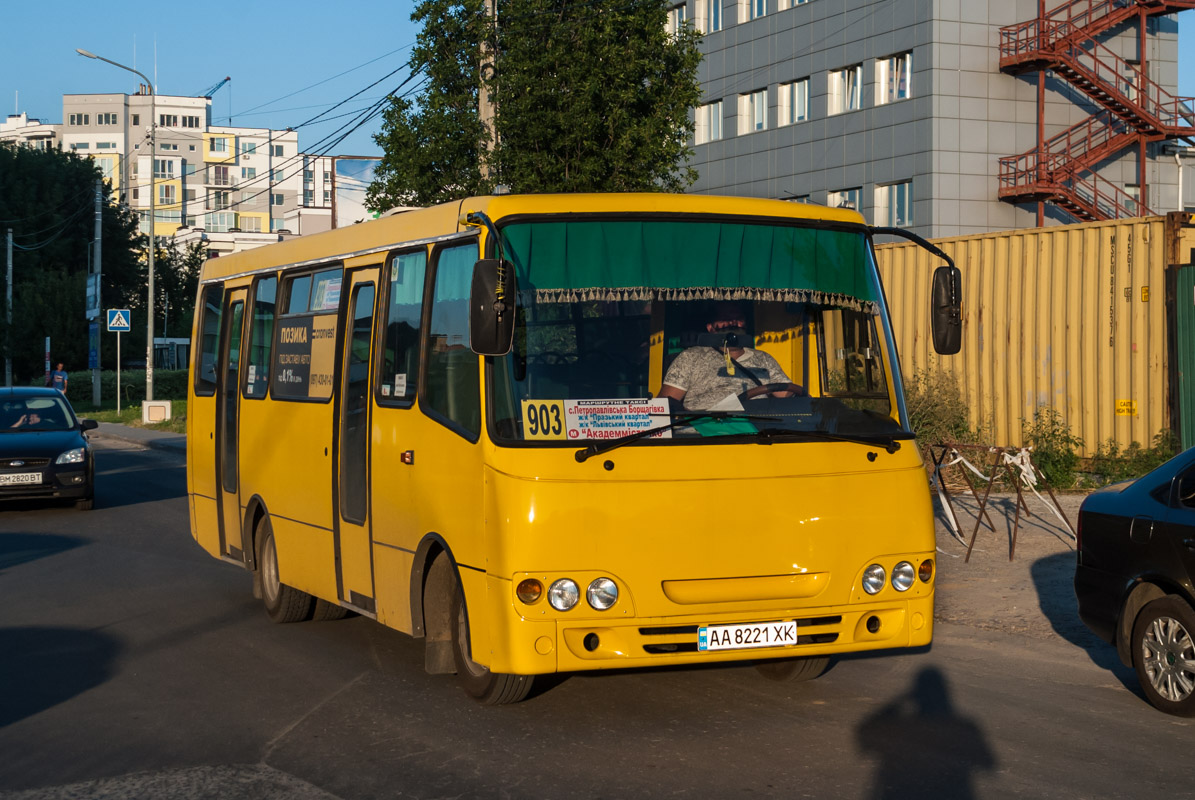 Киев, Богдан А09202 № AA 8221 XK