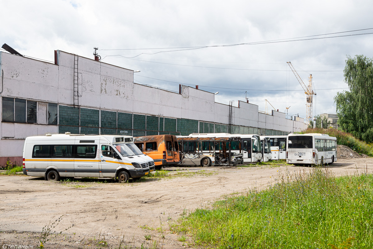 Московская область, Луидор-22340C (MB Sprinter 515CDI) № 2750; Московская область, Mercedes-Benz O345 Conecto H № 2860