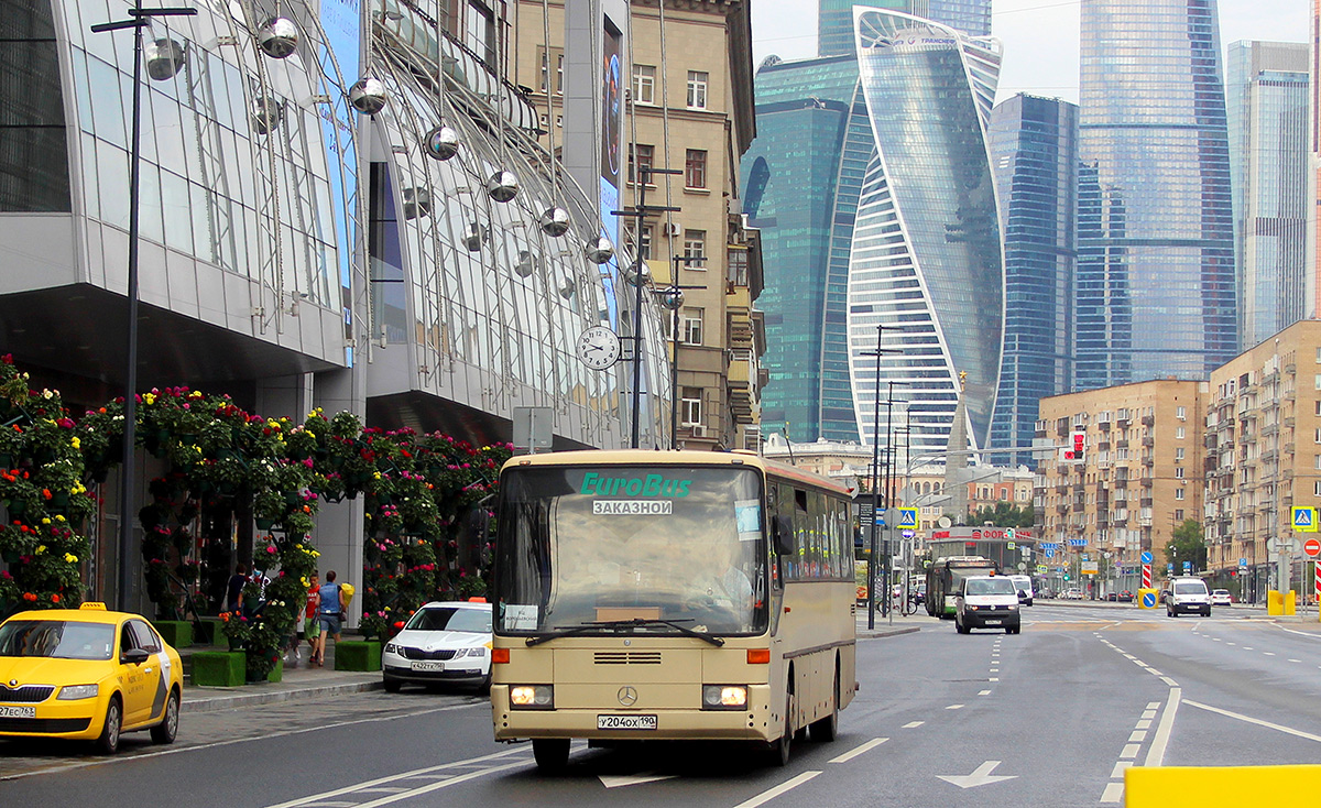 Москва, Mercedes-Benz O408 № У 204 ОХ 190