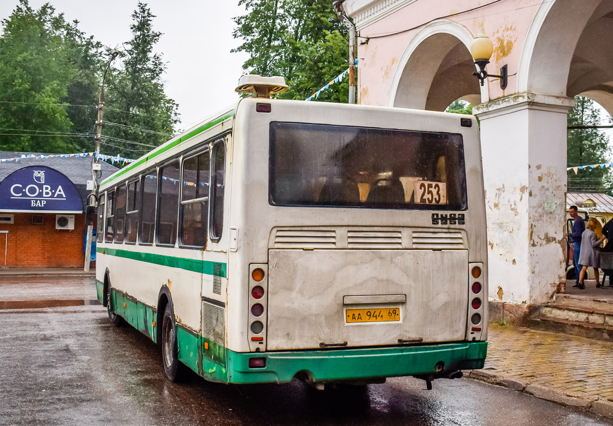 Тверская область, ЛиАЗ-5256.36 № АА 944 69