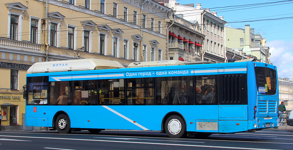 Sankt Petersburg, Volgabus-5270.G0 Nr. 7631