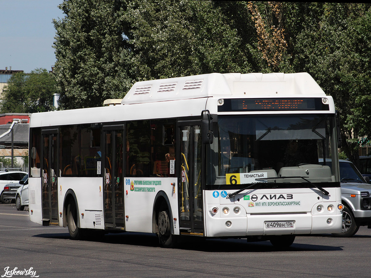 Воронежская область, ЛиАЗ-5292.67 (CNG) № Е 409 ВН 136