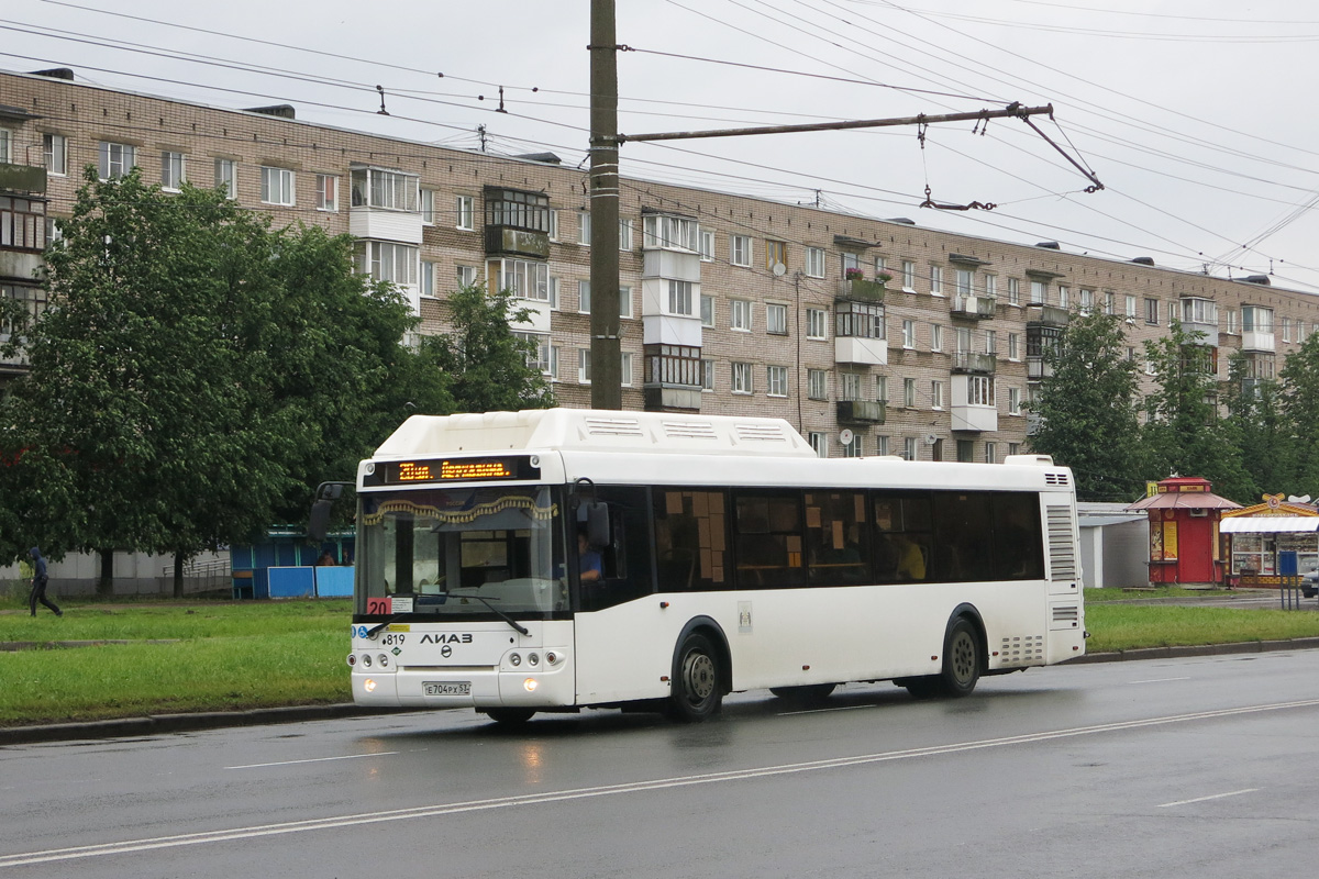 Новгородская область, ЛиАЗ-5292.67 (CNG) № 819