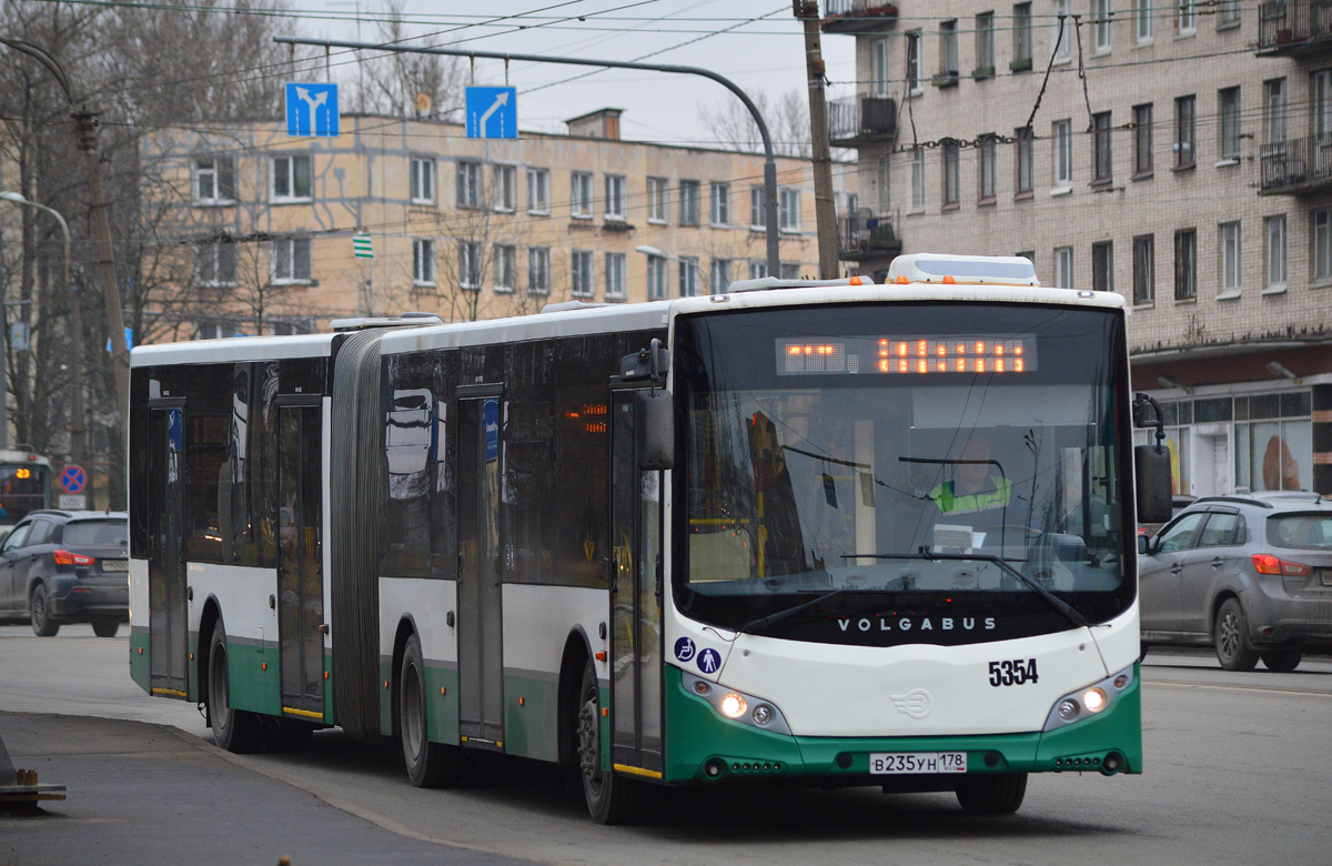 Szentpétervár, Volgabus-6271.00 sz.: 5354