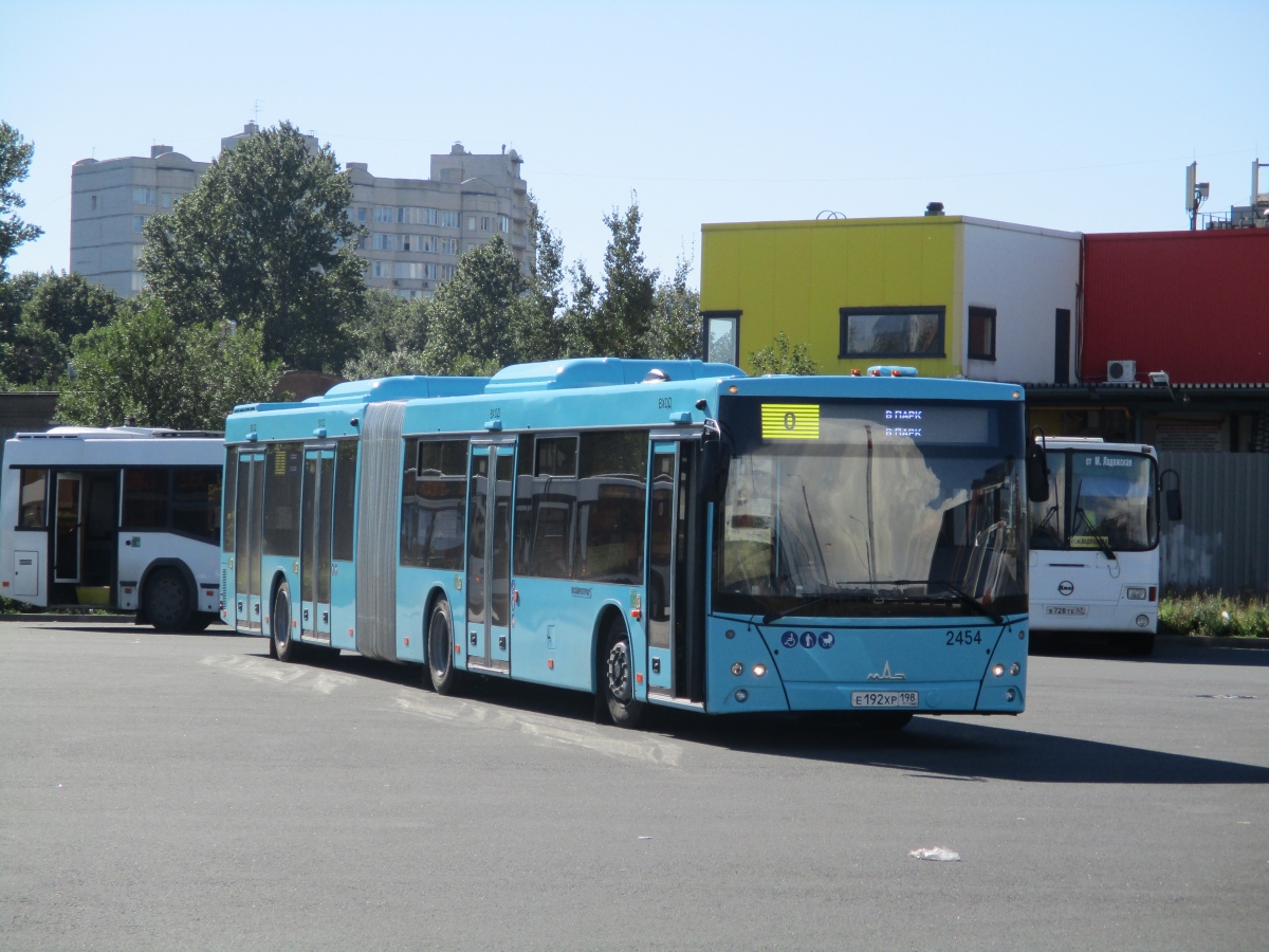 Санкт-Петербург, МАЗ-216.066 № 2454