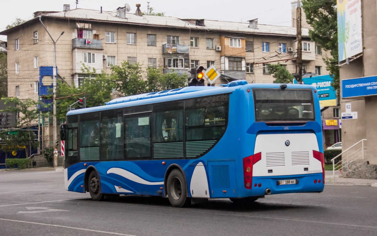 Новосибирск бишкек автобус. Автобус Бишкек. Общественный транспорт Бишкек. Маршрутки Бишкека. Новые автобусы Бишкек.