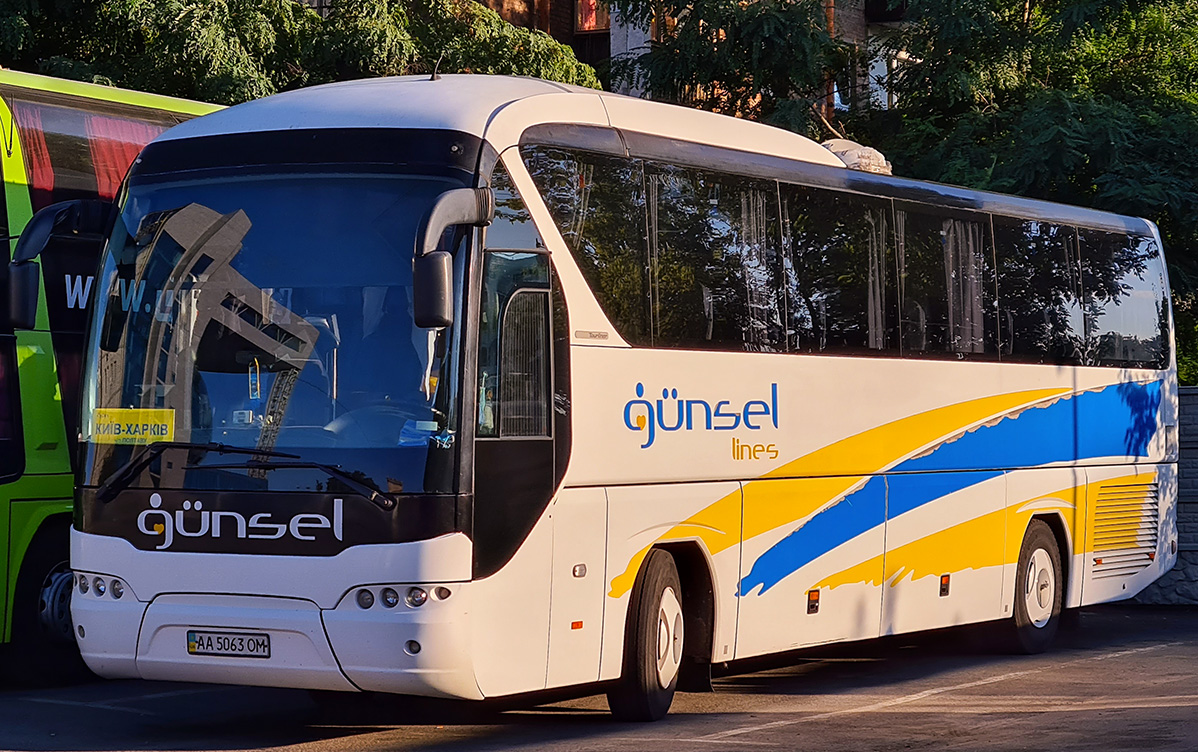 Киев, Neoplan P21 N2216SHD Tourliner SHD № AA 5063 OM