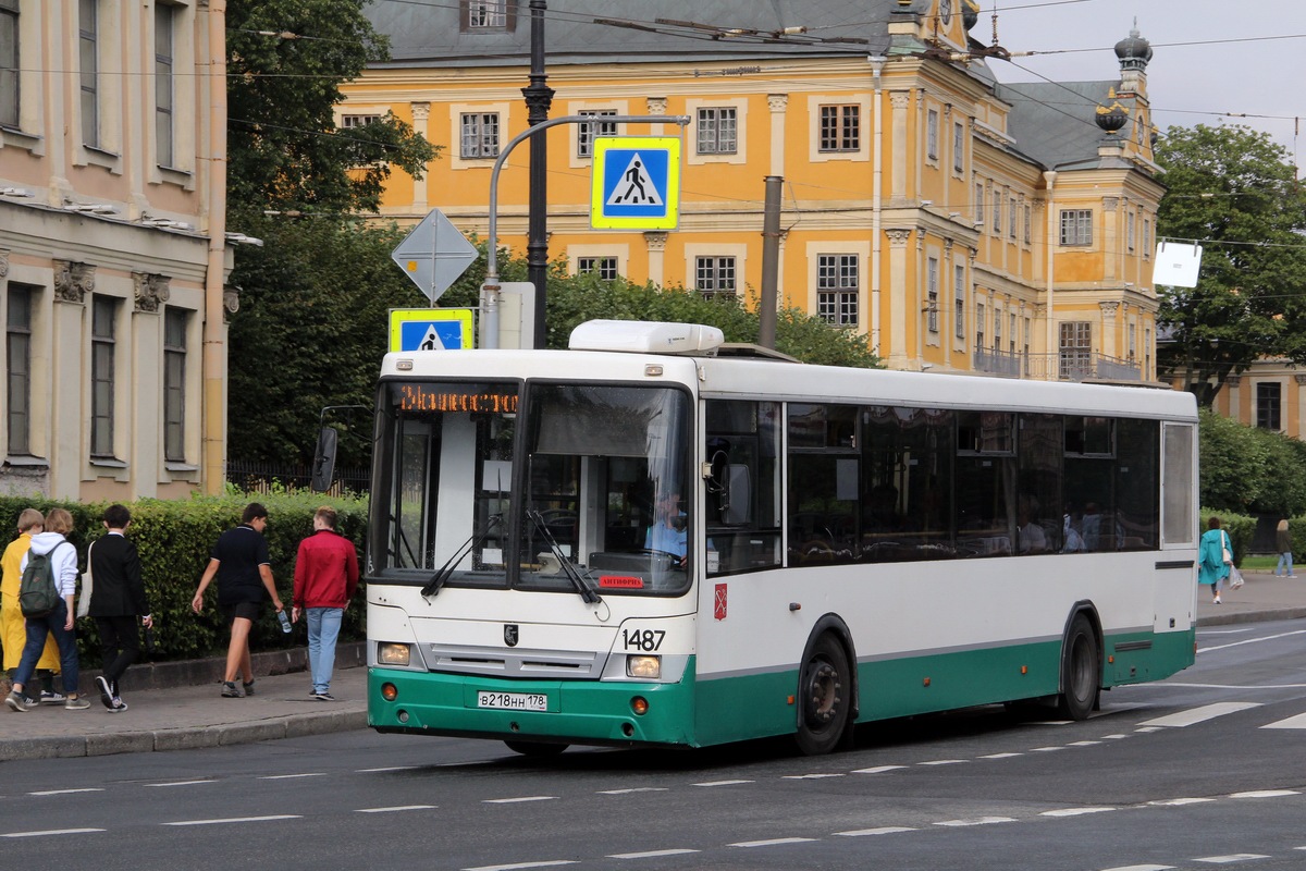 Sankt Petersburg, NefAZ-52994-40-42 Nr 1487