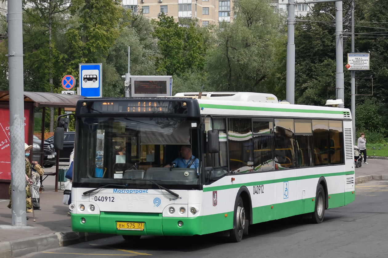 Moscow, LiAZ-5292.22 (2-2-2) # 040912