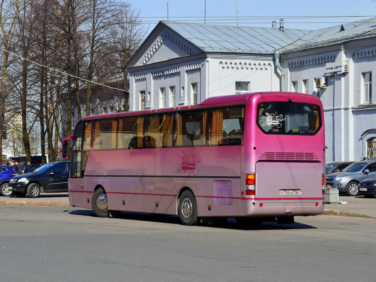 Санкт-Петербург, Neoplan N316SHD Euroliner № Т 700 ОА 178