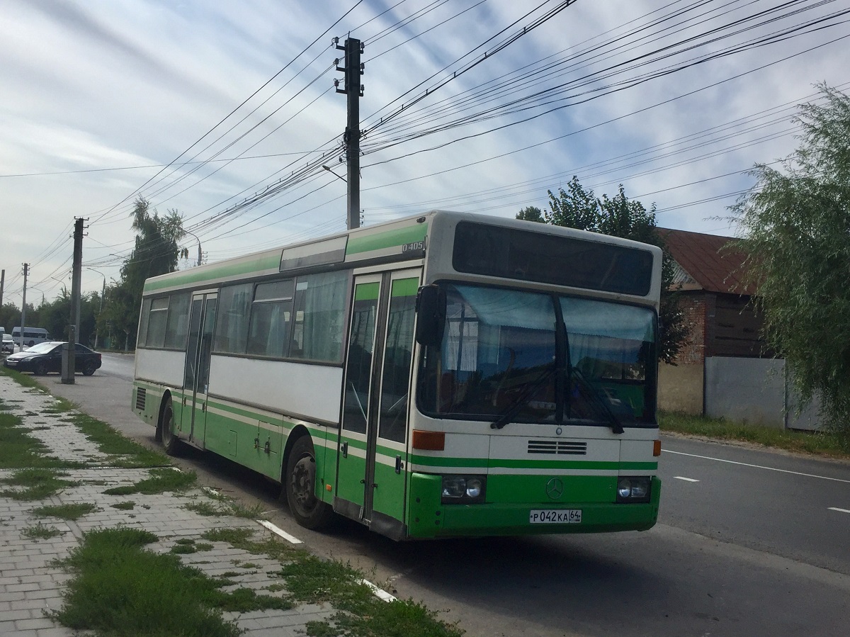 Saratov region, Mercedes-Benz O405 č. Р 042 КА 64