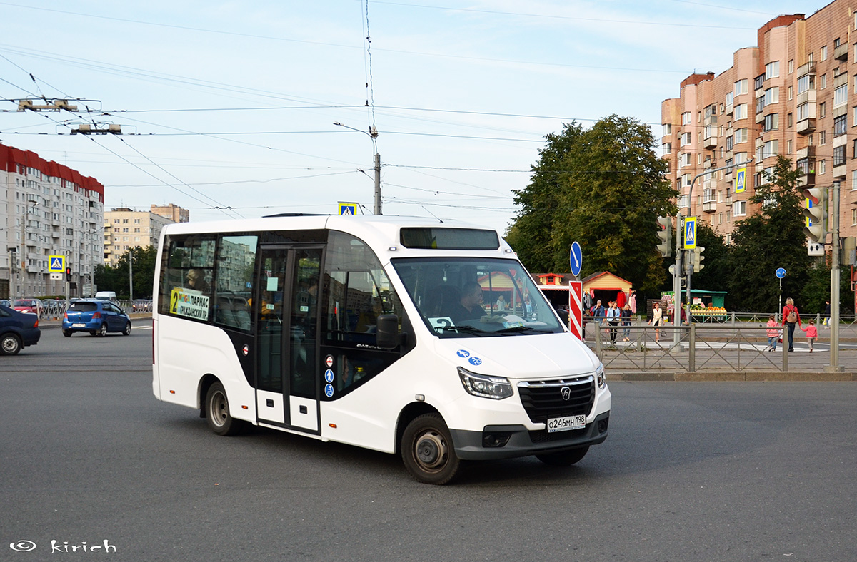 Санкт-Петербург, ГАЗ-A68R52 City № О 246 МН 198