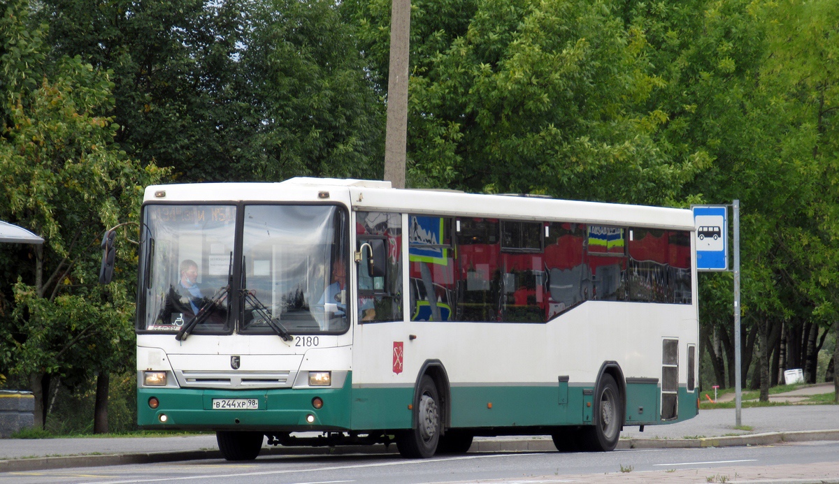 Sankt Petersburg, NefAZ-5299-30-32 Nr 2180