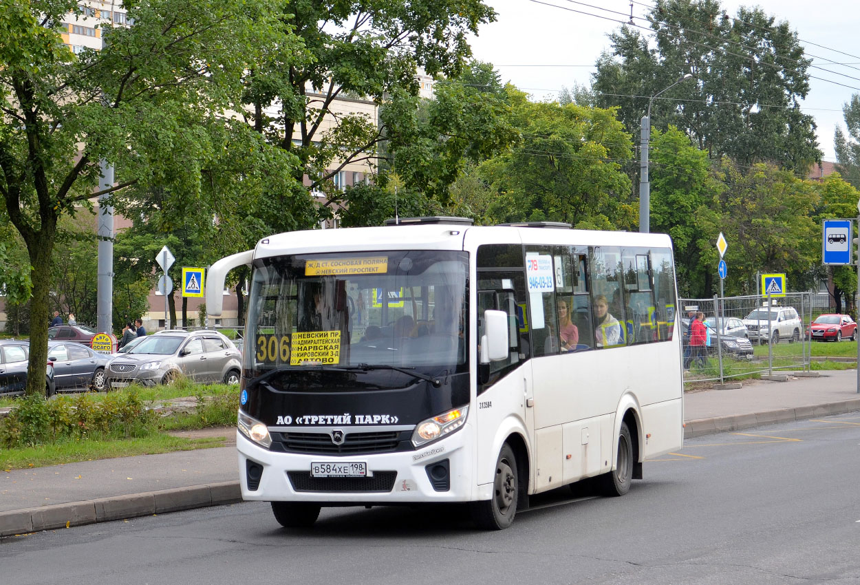 Szentpétervár, PAZ-320435-04 "Vector Next" sz.: В 584 ХЕ 198