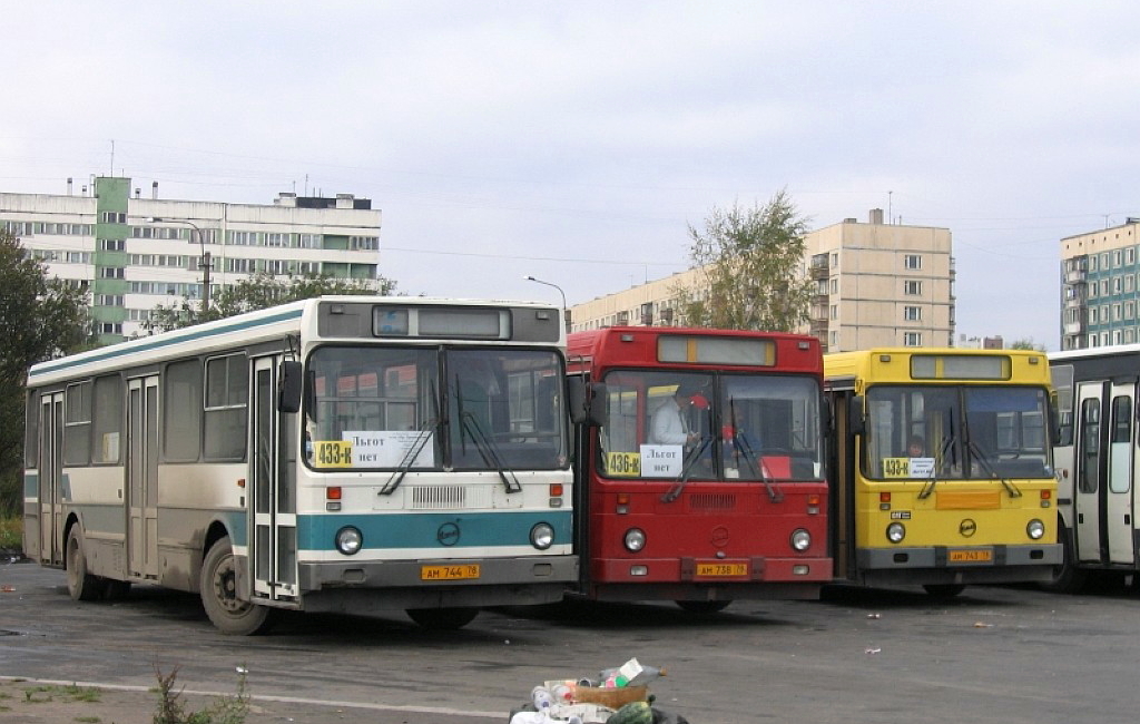 Санкт-Петербург, ЛиАЗ-5256.30 № АМ 744 78