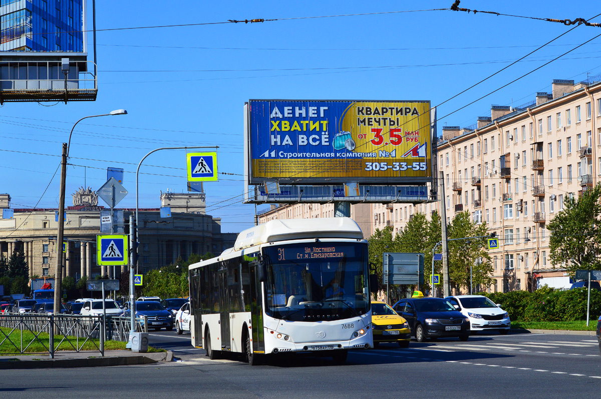 Szentpétervár, Volgabus-5270.G0 sz.: 7688