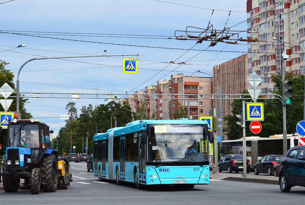 Санкт-Петербург, МАЗ-216.066 № 2137