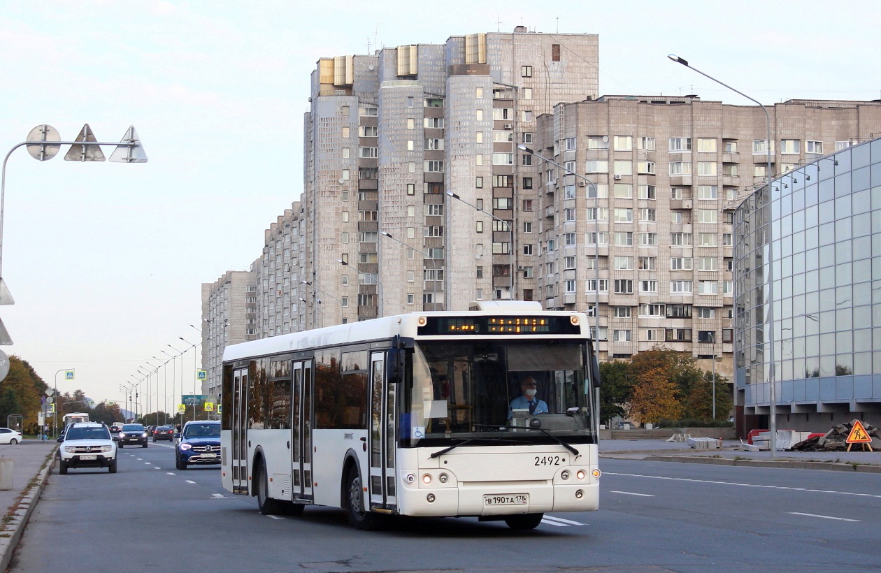 Санкт-Петербург, ЛиАЗ-5292.60 № 2492