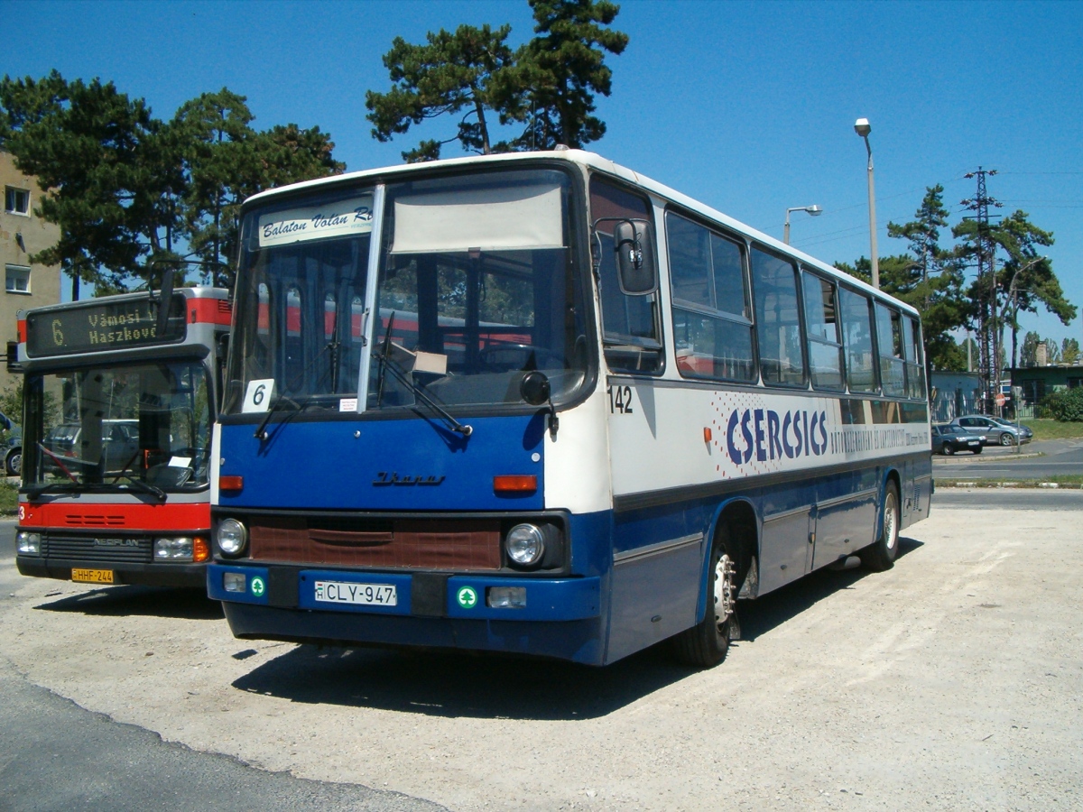 Венгрия, Ikarus 260.02 № 142; Венгрия, Neoplan N4014NF № 353