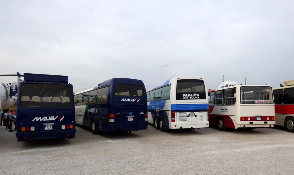 Ungarn, Ikarus 250.59 Nr. RAA-166; Ungarn, Ikarus 350.02 Nr. AVC-694; Ungarn, Ikarus 396.68 Nr. ADY-338; Ungarn, Ikarus 280.49 Nr. MTZ-970; Ungarn — II. Ikarus Találkozó, Aeropark (2020)