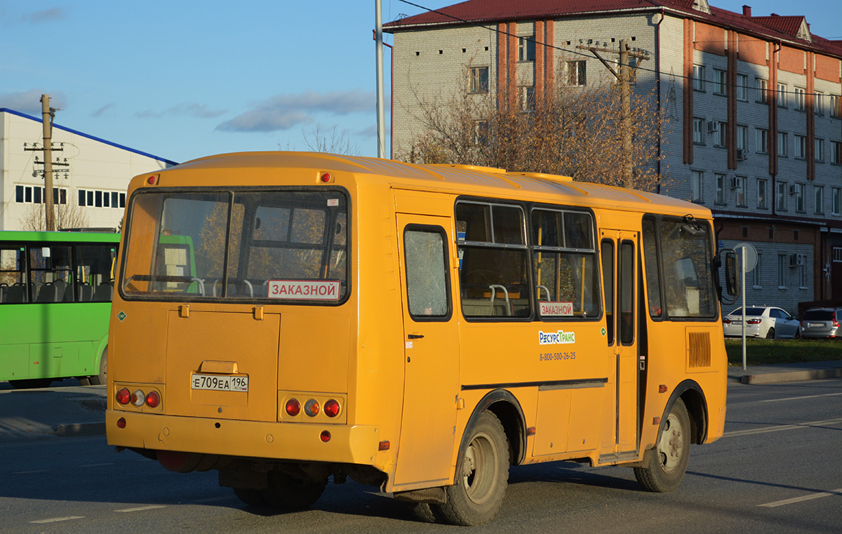 Тюменская область, ПАЗ-32053-60 № Е 709 ЕА 196