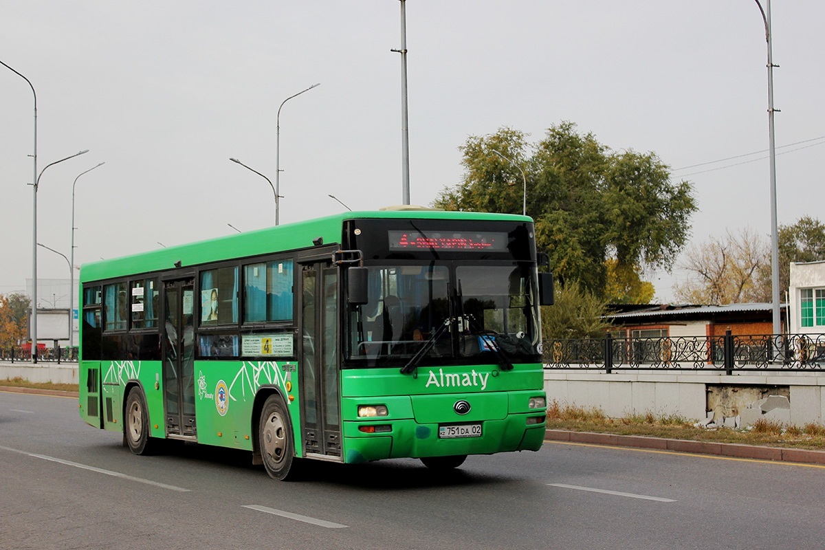 Алматы, Yutong ZK6108HGH № 751 DA 02