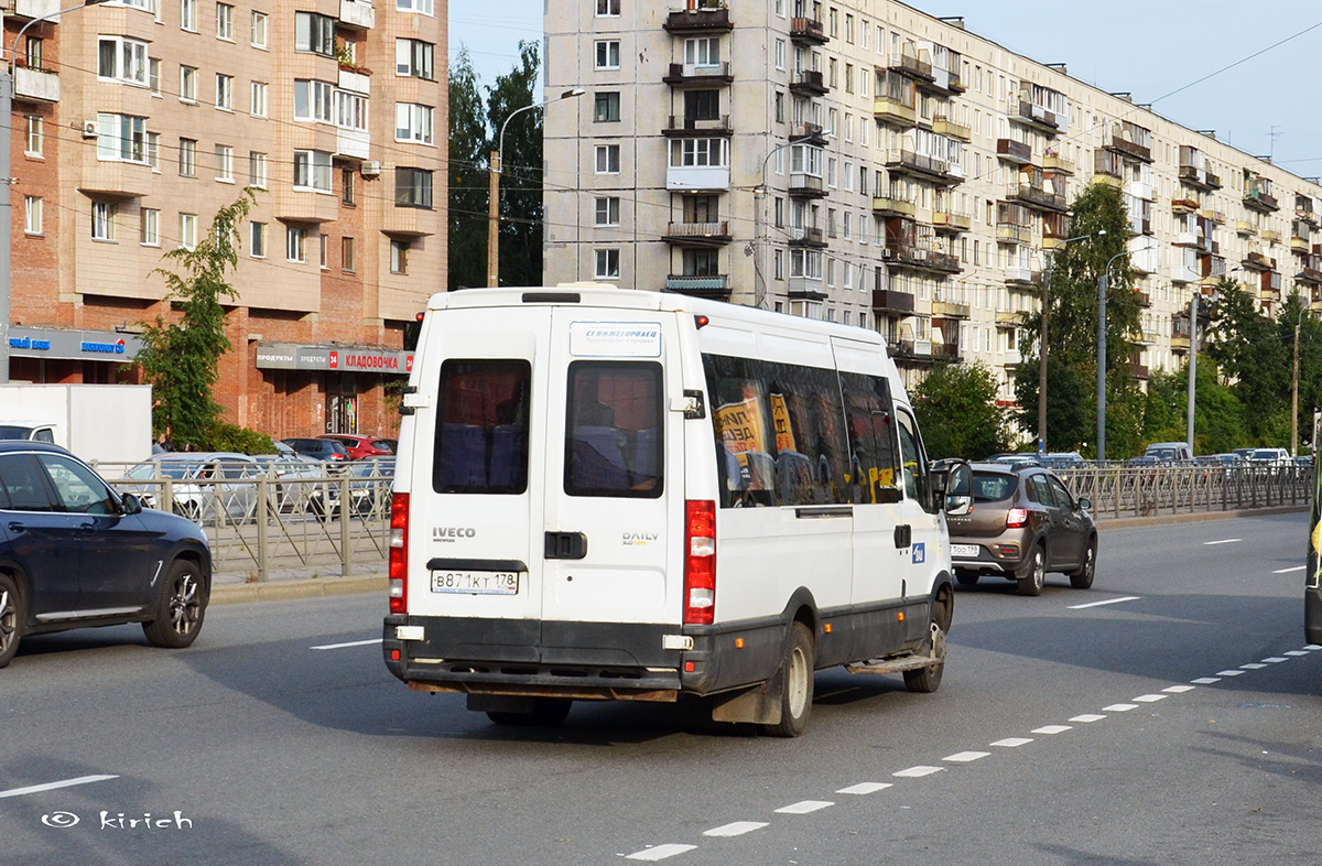 Санкт-Петербург, Нижегородец-2227UR (IVECO Daily) № В 871 КТ 178
