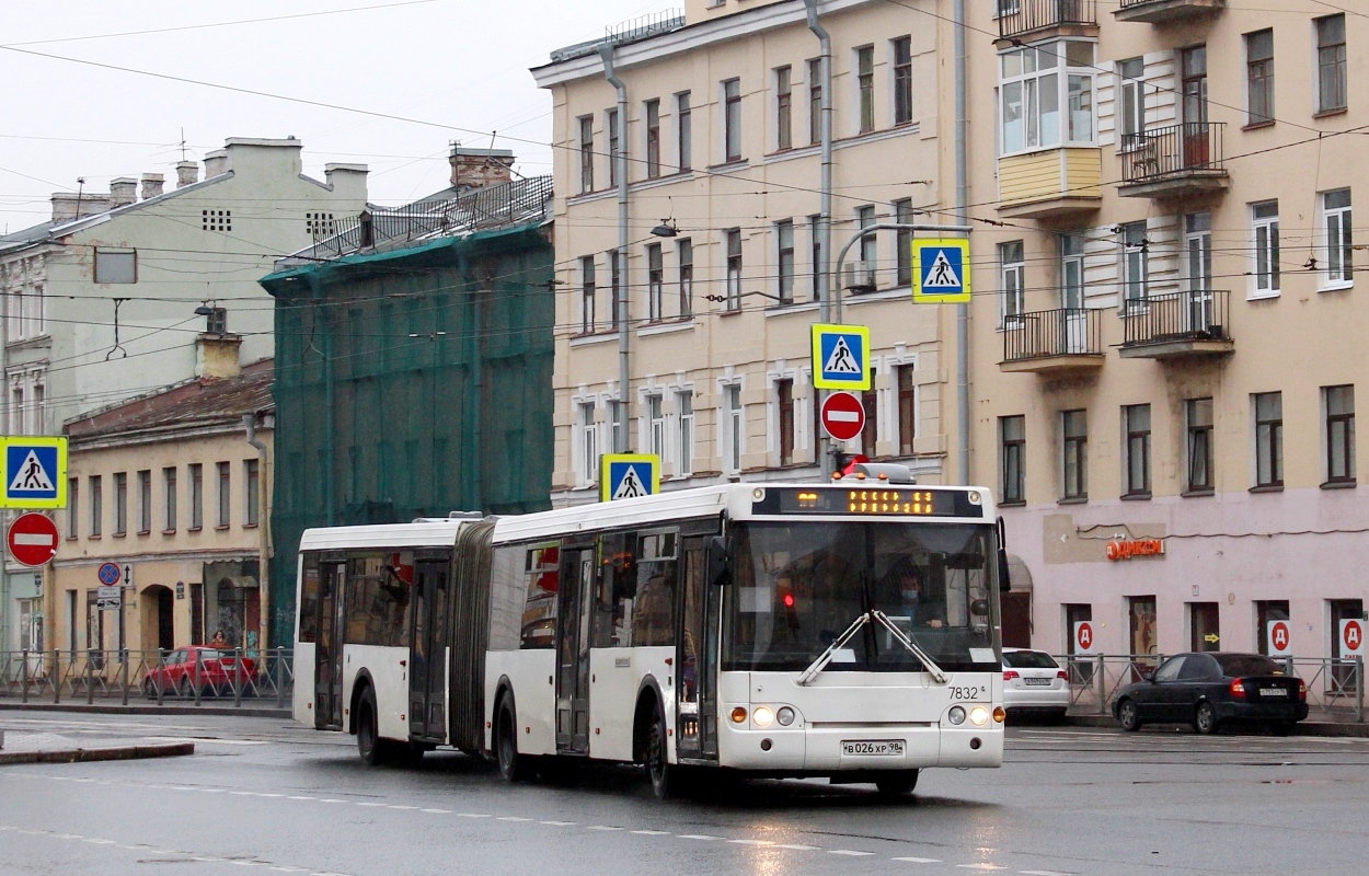 Санкт-Петербург, ЛиАЗ-6213.20 № 7832