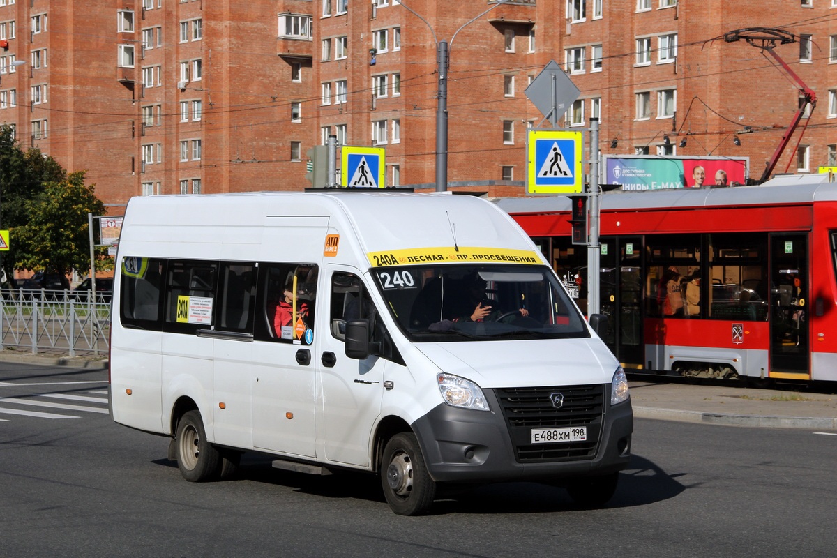 Санкт-Петербург, ГАЗ-A65R52 Next № Е 488 ХМ 198