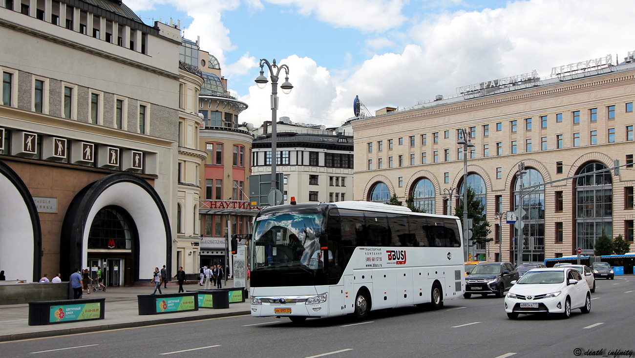 Москва, Yutong ZK6122H9 № НХ 093 77