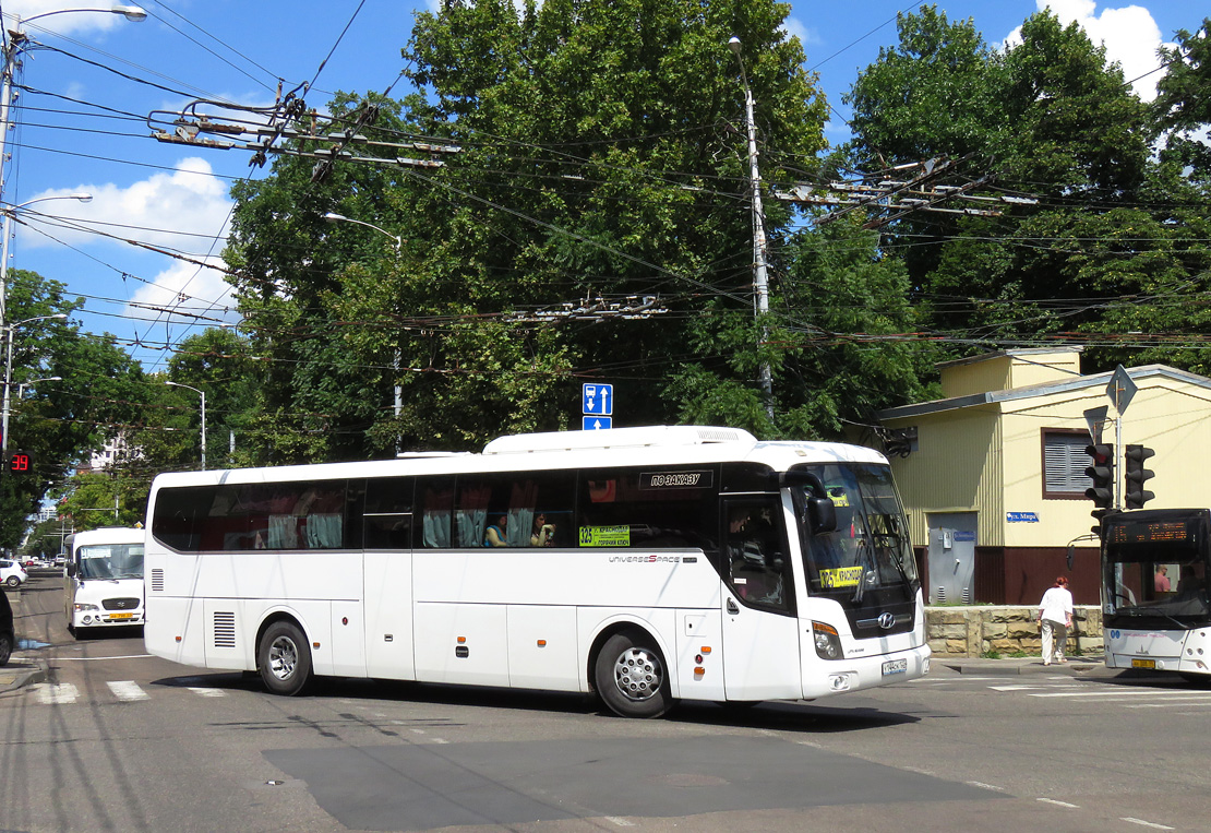 Краснодарский край, Hyundai Universe Space Luxury № У 144 ОК 123