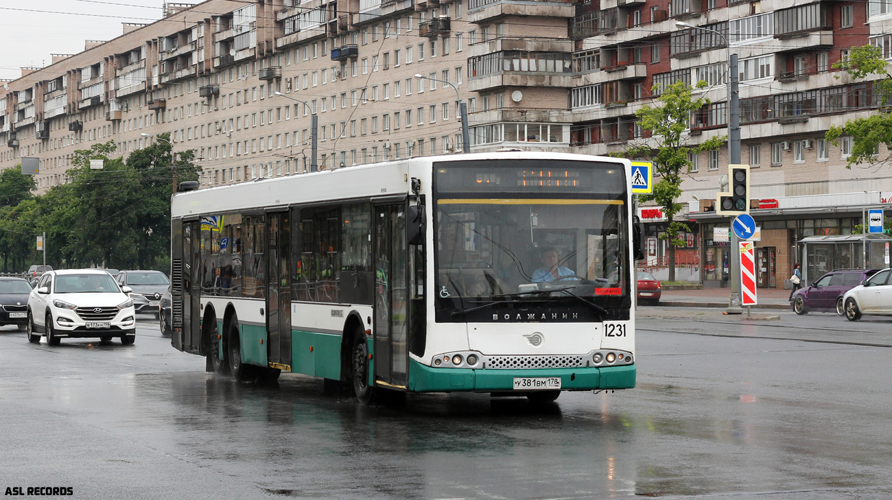 Санкт-Петербург, Волжанин-6270.06 