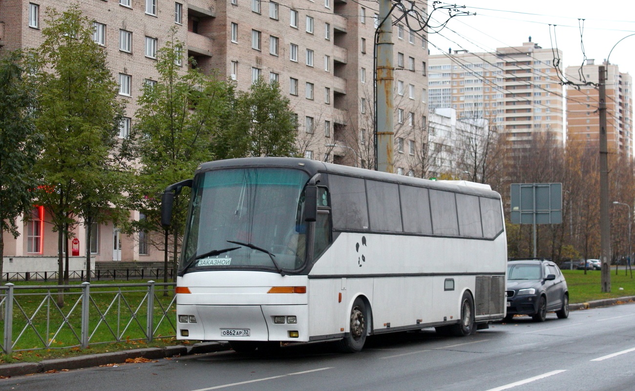 Saint Petersburg, Bova Futura FHD 12.370 # О 862 АР 32