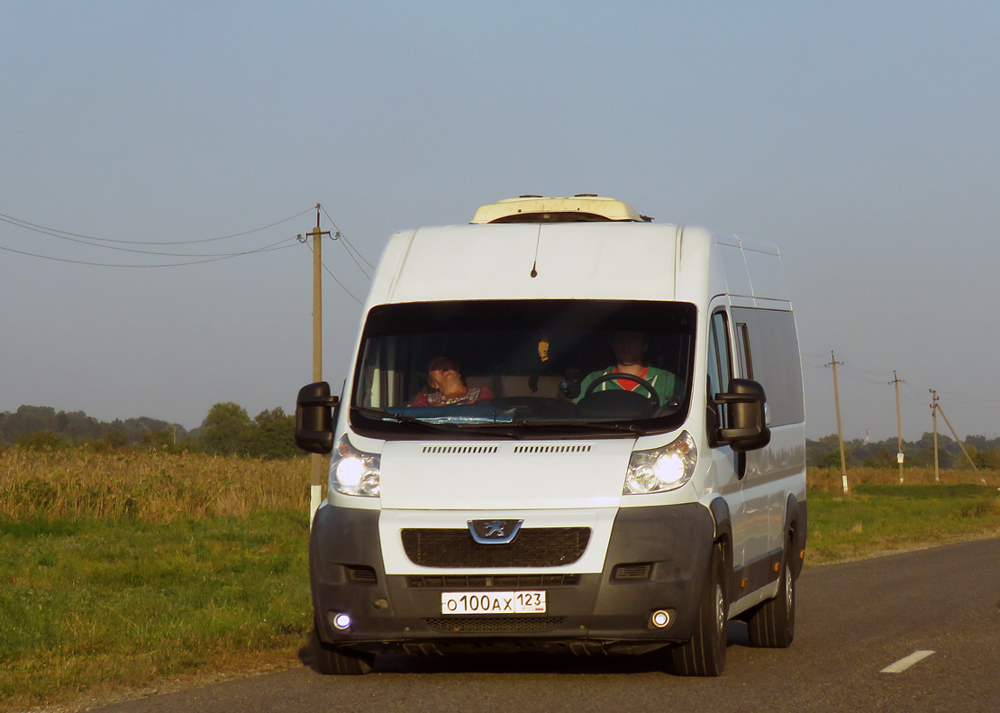 Краснодарский край, Нижегородец-2227SK (Peugeot Boxer) № О 100 АХ 123 —  Фото — Автобусный транспорт