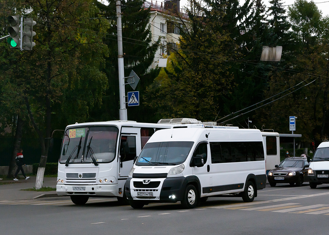 Башкортостан, Нижегородец-2227SL (Peugeot Boxer) № В 221 ТМ 102