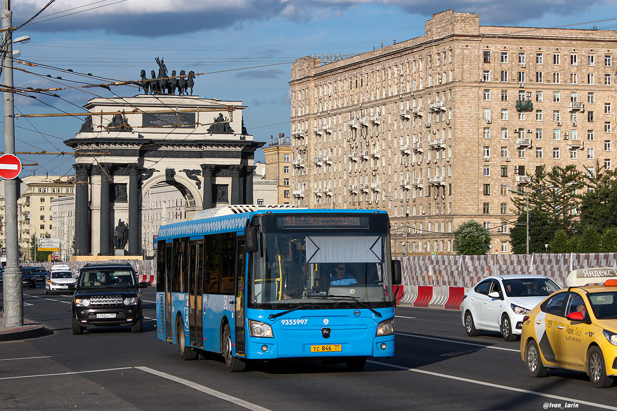 Moskau, LiAZ-4292.60 (1-2-1) Nr. 9355997