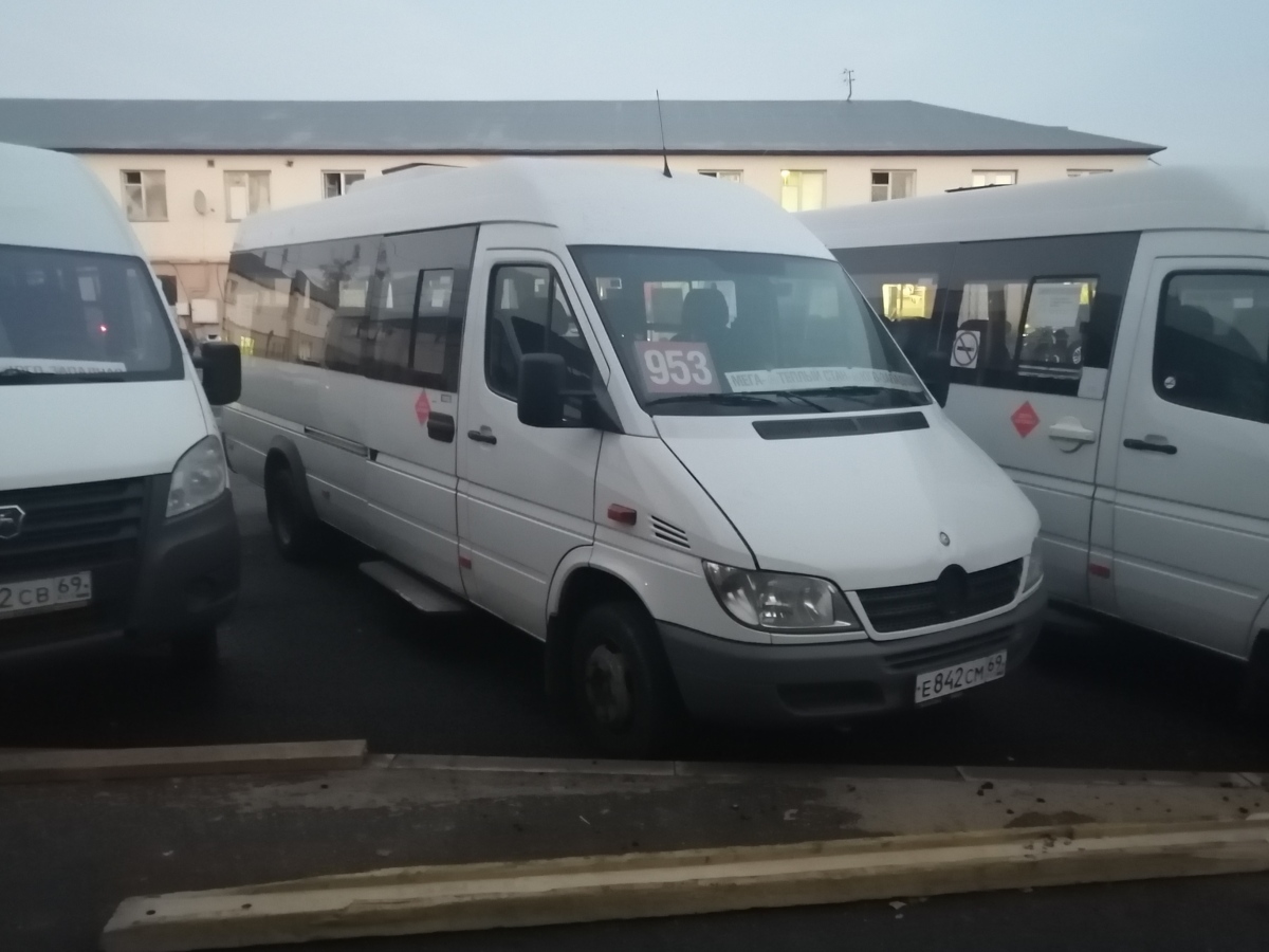 Москва, Mercedes-Benz Sprinter (1992KW; НиАЗ) № Е 842 СМ 69