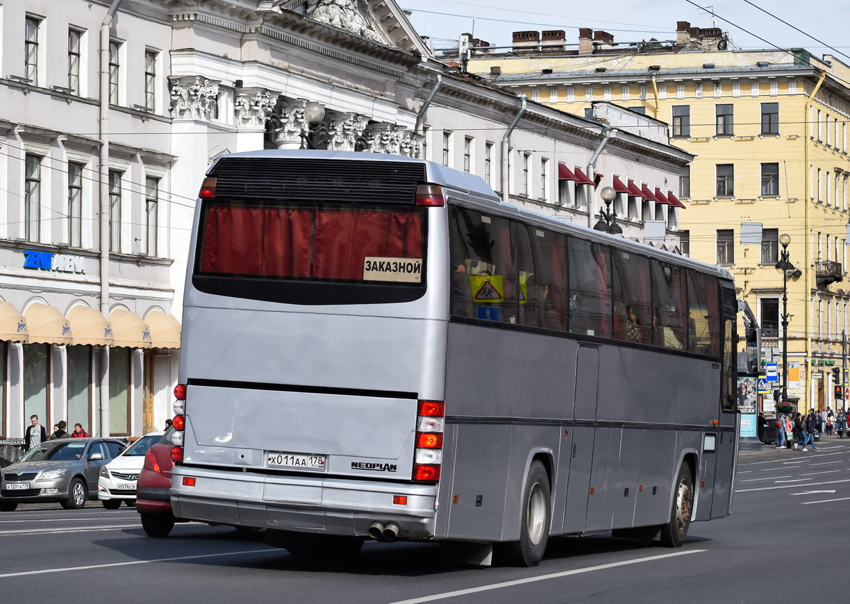 Санкт-Петербург, Neoplan N316SHD Transliner № Х 011 АА 178