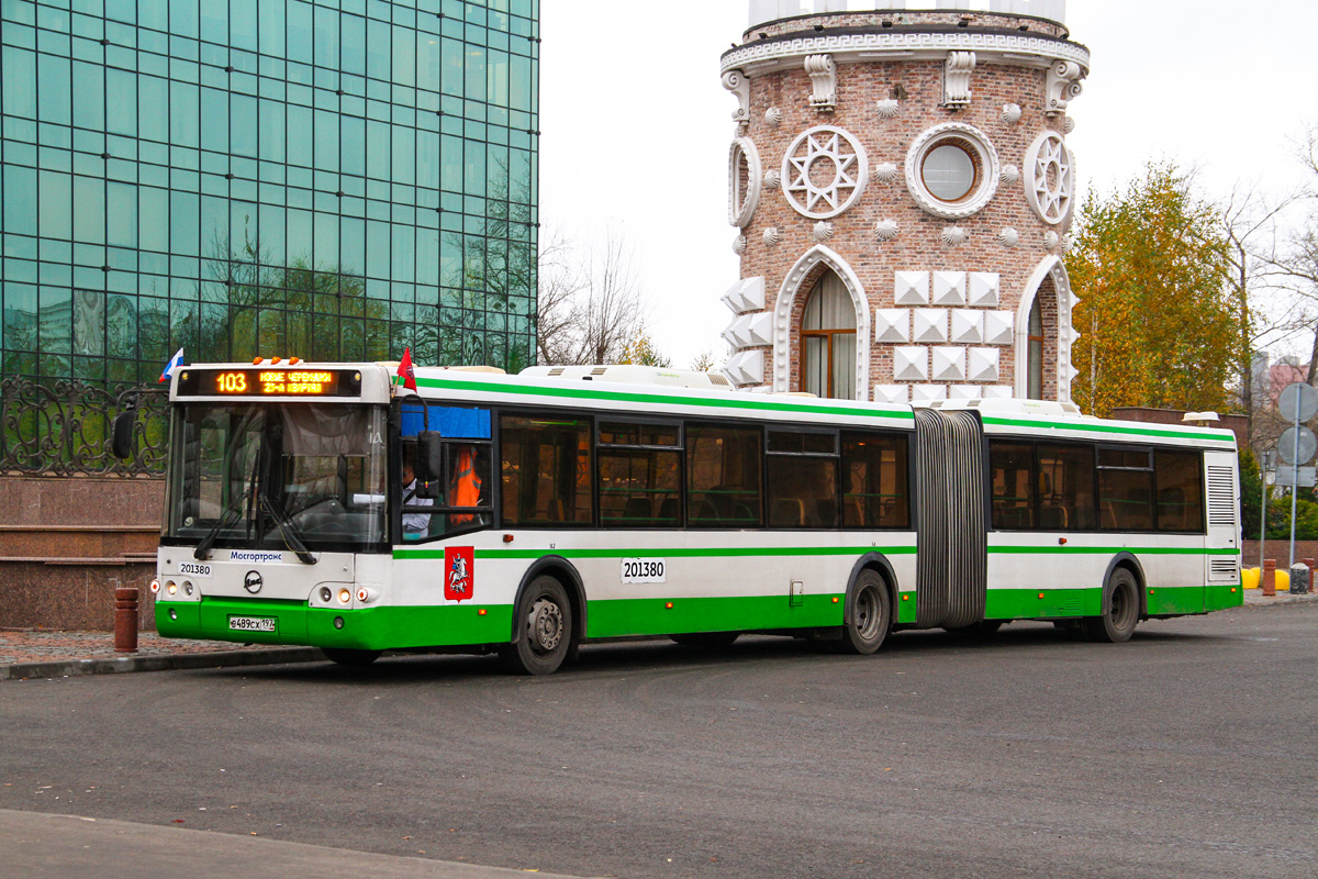 Moskva, LiAZ-6213.21 č. 201380