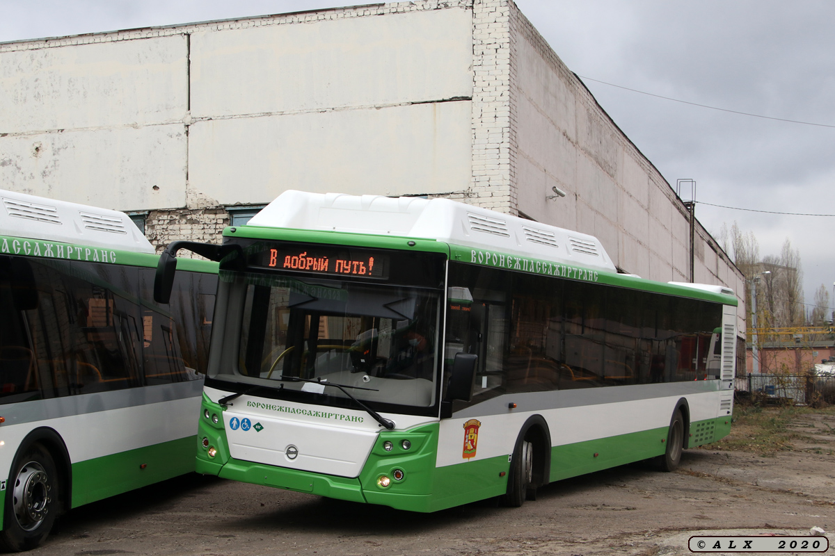 Воронежская область, ЛиАЗ-5292.67 (CNG) № К 837 ЕЕ 136