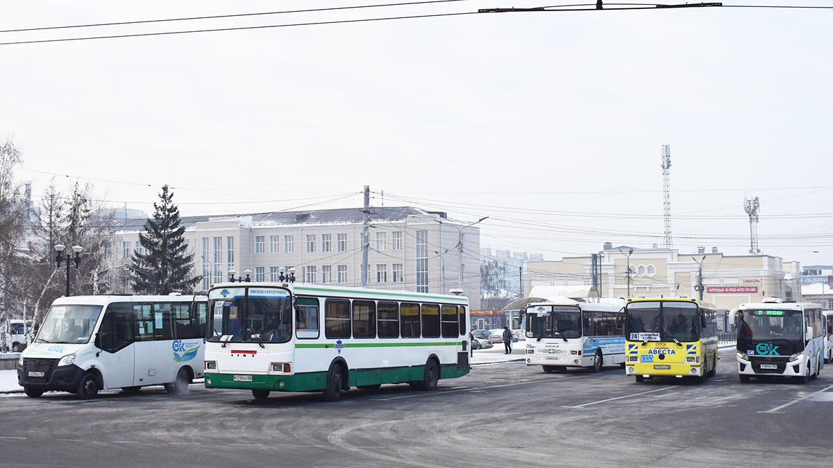 Omsk region, PAZ-320435-04 "Vector Next" č. 350; Omsk region — Bus stops