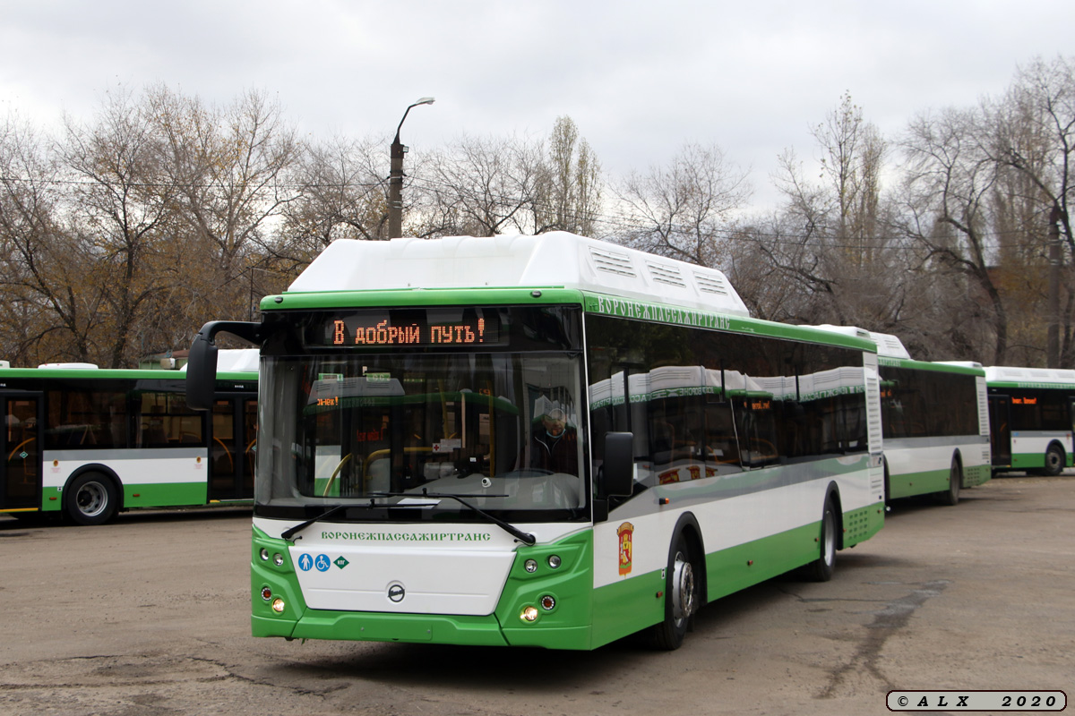 Воронежская область, ЛиАЗ-5292.67 (CNG) № К 806 ЕЕ 136