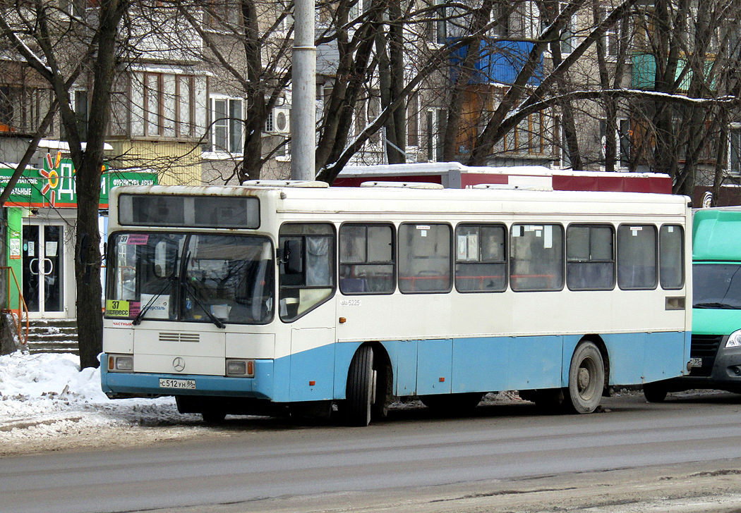 Vologda region, GolAZ-AKA-5225 # С 512 УН 86