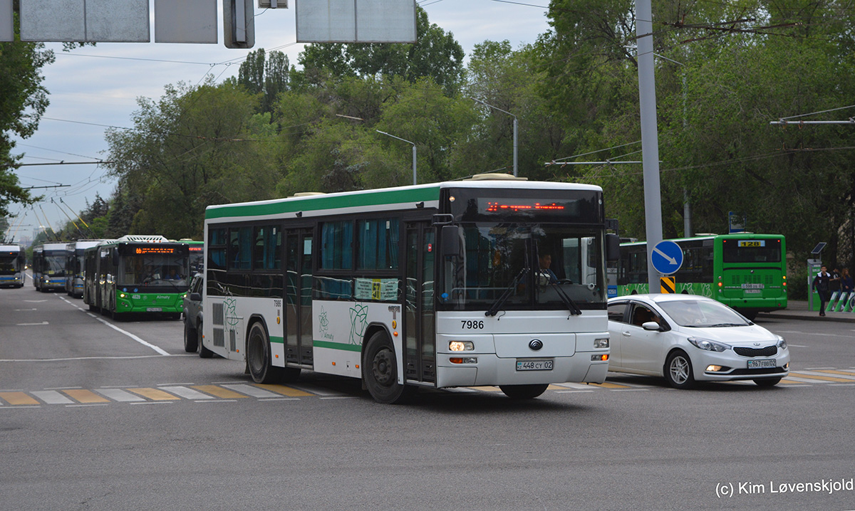 Алматы, Yutong ZK6108HGH № 7986