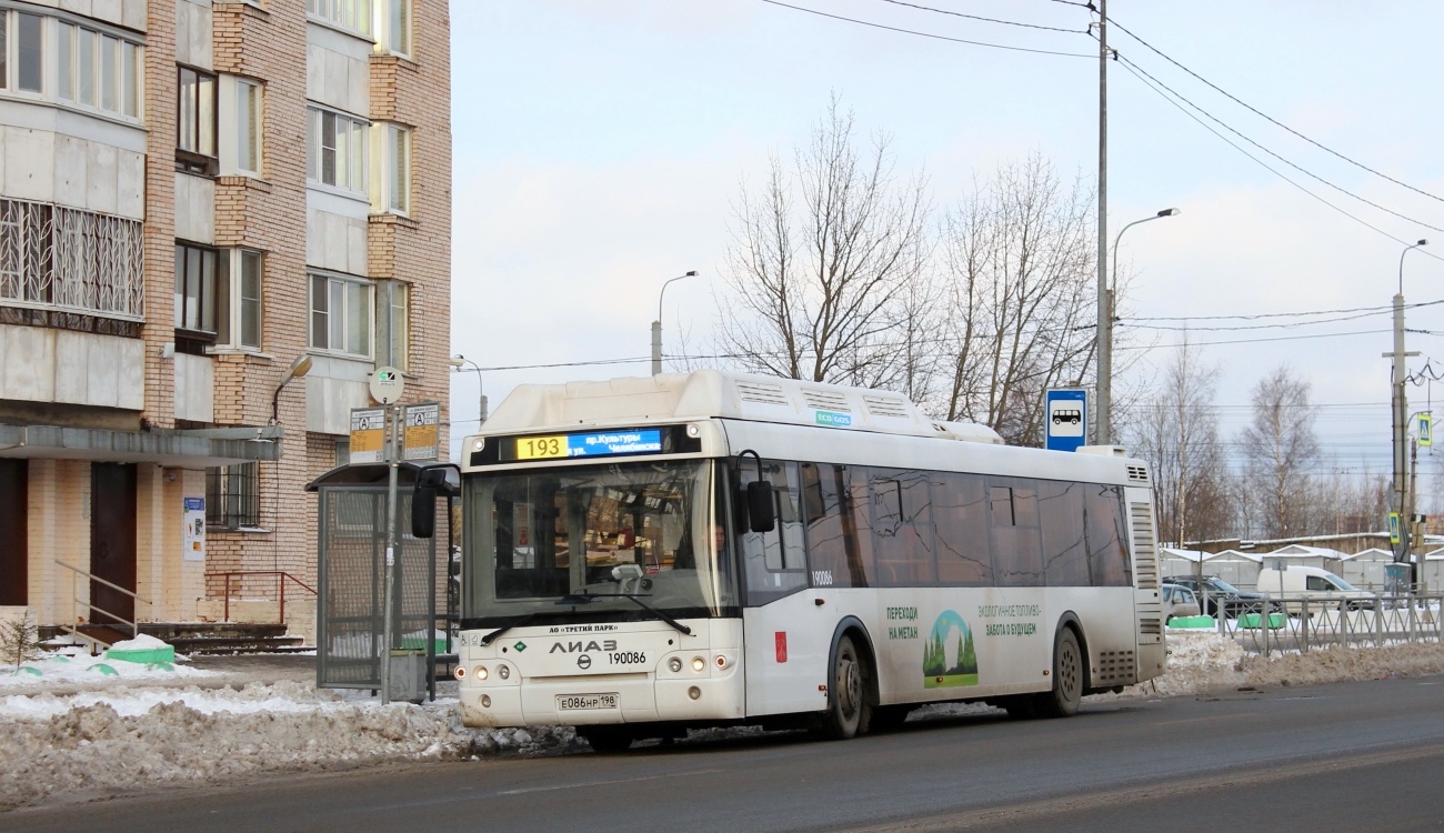 Санкт-Петербург, ЛиАЗ-5292.67 (CNG) № Е 086 НР 198